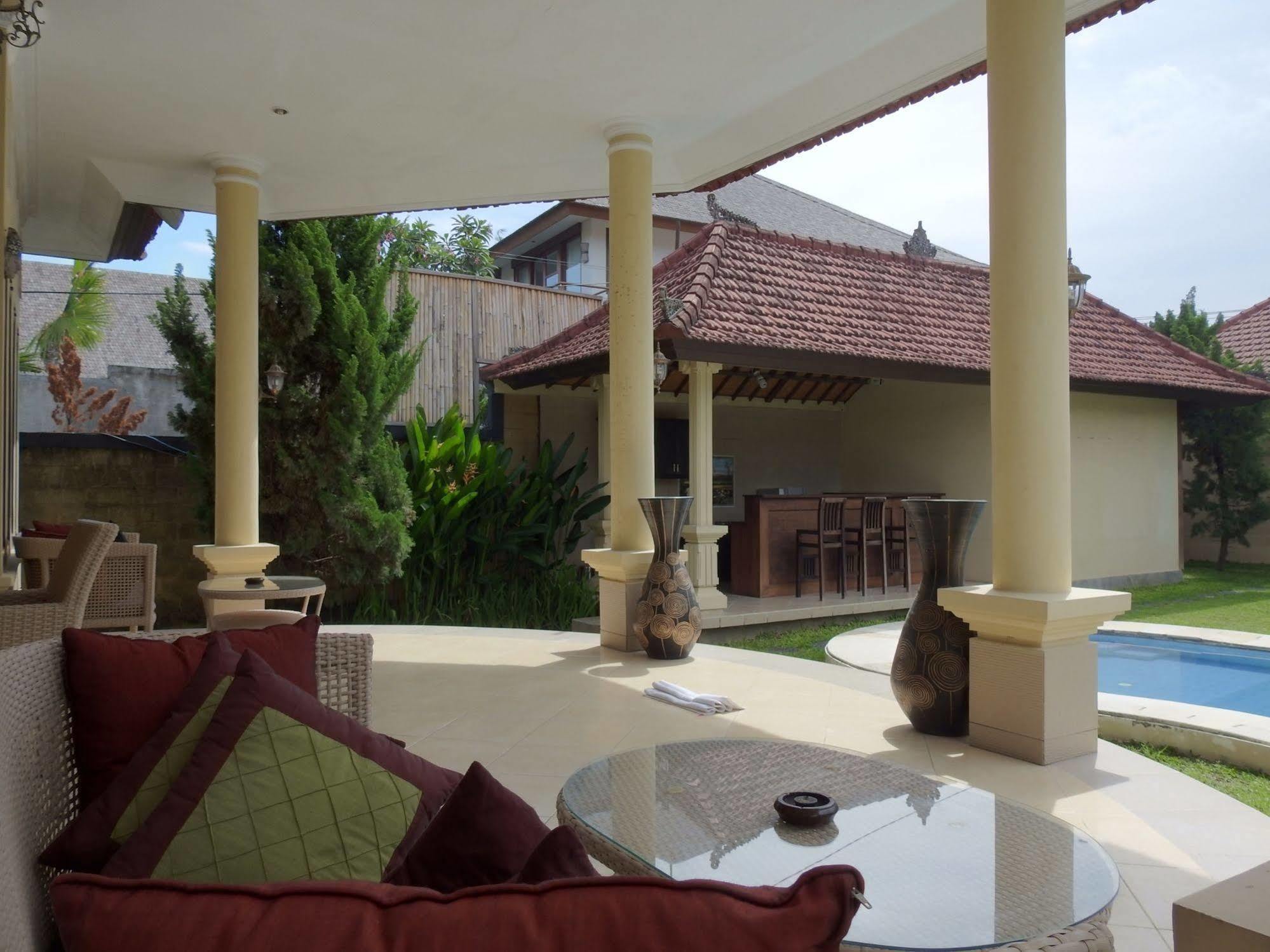 Bali Asih Villa エクステリア 写真